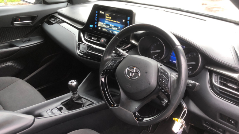 Toyota Yaris Cross 1.5 Hybrid Design 5dr CVT Hybrid Estate